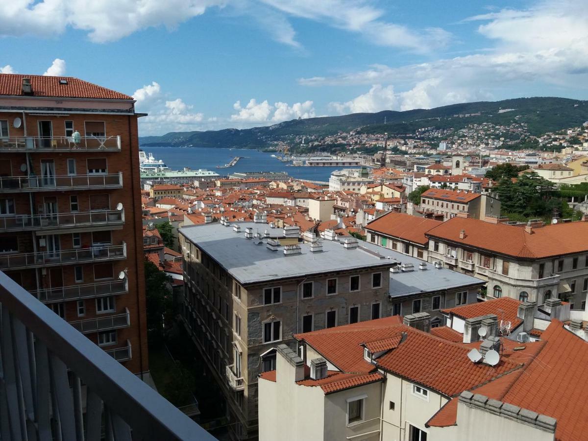 Ir Panoramic Apartment Trieste Luaran gambar